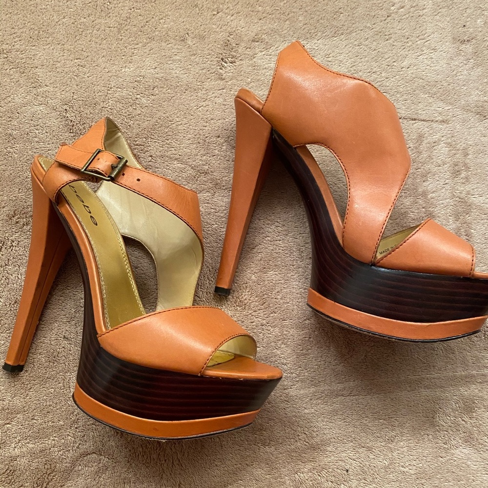 Bebe Platform Sandal